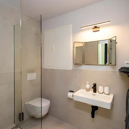 דירה Lollipops-100qm-5bed-parken-view