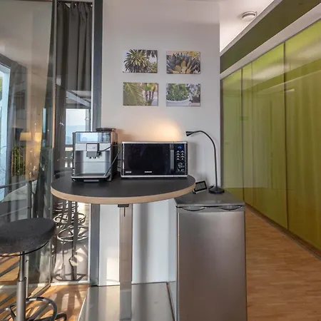 Lollipops-100qm-5bed-parken-view דירה *