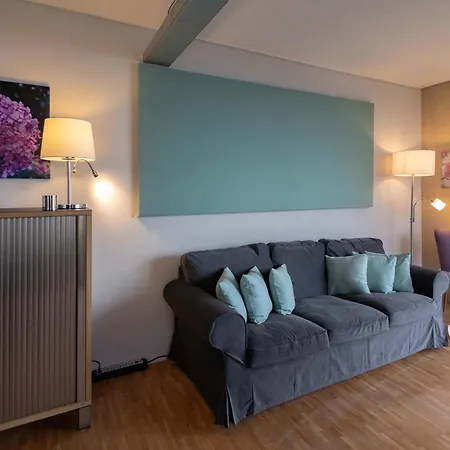 Lollipops-100qm-5bed-parken-view דירה לאונברג