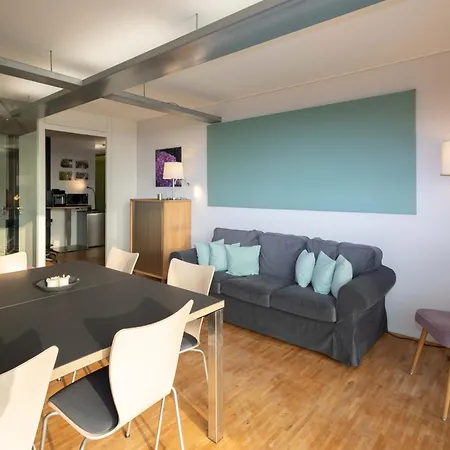 Lollipops-100qm-5bed-parken-view * לאונברג