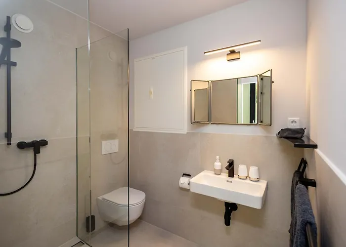 Apartment Lollipops-100qm-5bed-parken-view