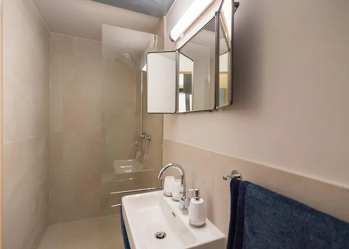 Lollipops-100qm-5bed-parken-view *